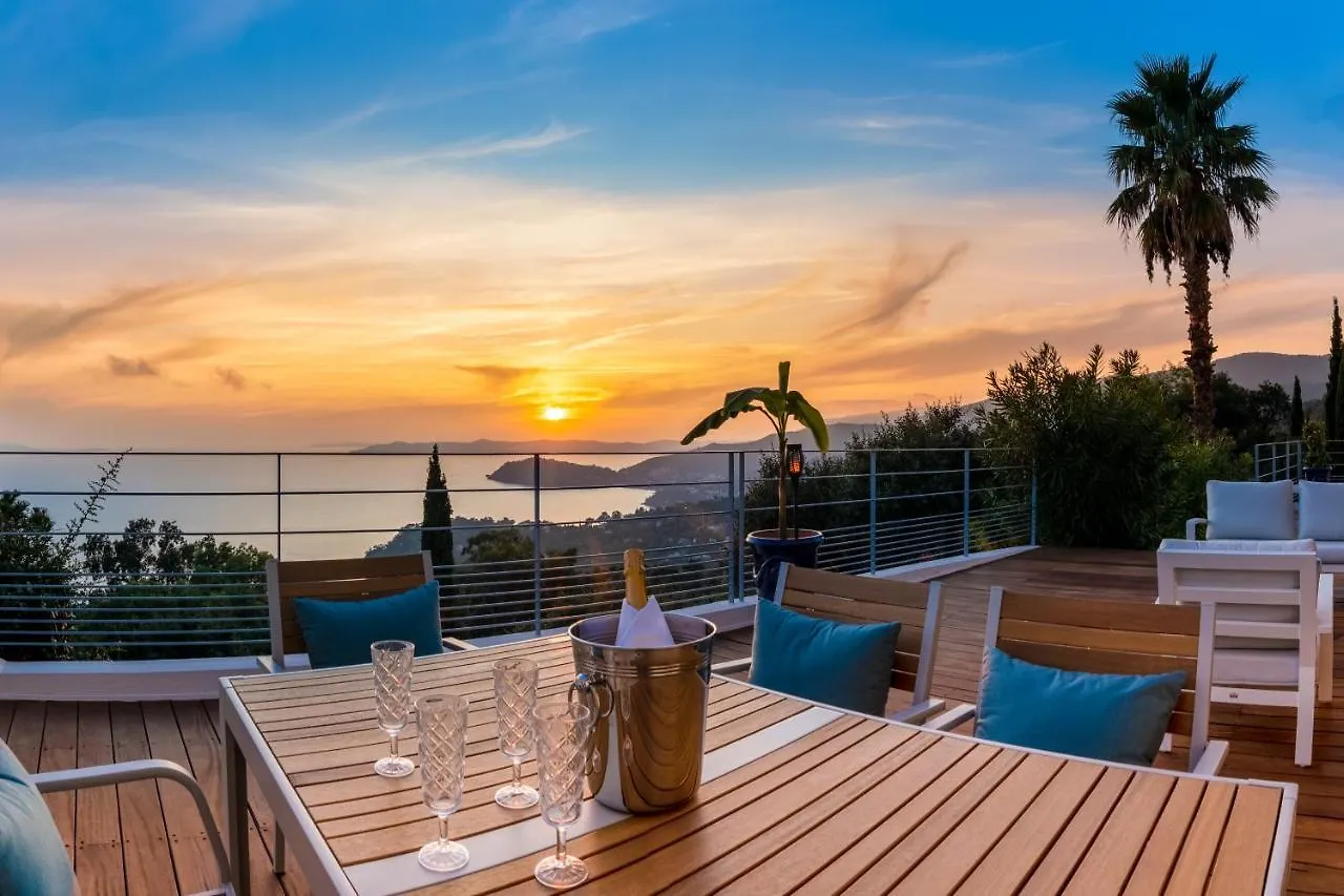 Vistazur Luxueux Appartement Avec Terrasse Et Piscine Le Le Rayol-Canadel-sur-Mer Fransa