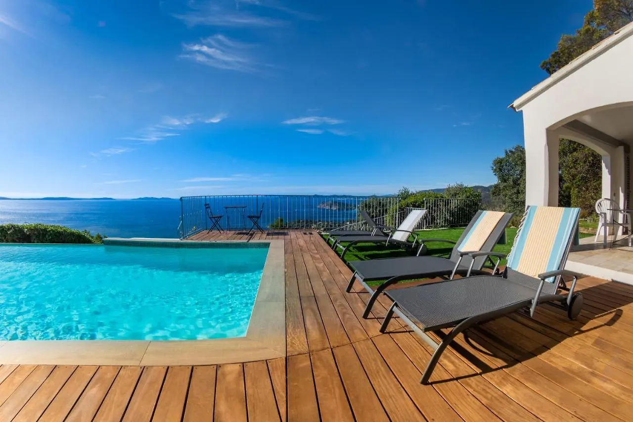 Daire Vistazur Luxueux Appartement Avec Terrasse Et Piscine Le Le Rayol-Canadel-sur-Mer Fransa